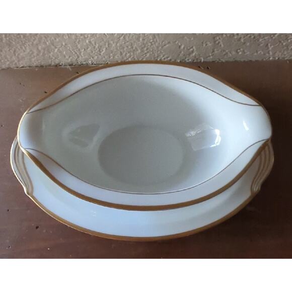 Noritake Fine China Guilford 5291 Oval Gravy Boat with Attached Underplate - Picture 3 of 6